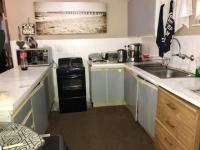 Kitchen - 13 square meters of property in Glenmarais (Glen Marais)