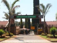 Front View of property in Glen Marais