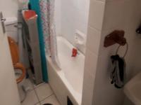 Bathroom 1 - 5 square meters of property in Glen Marais