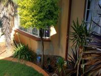 Spaces - 2 square meters of property in Glenmarais (Glen Marais)