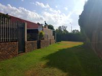 Spaces - 2 square meters of property in Glenmarais (Glen Marais)