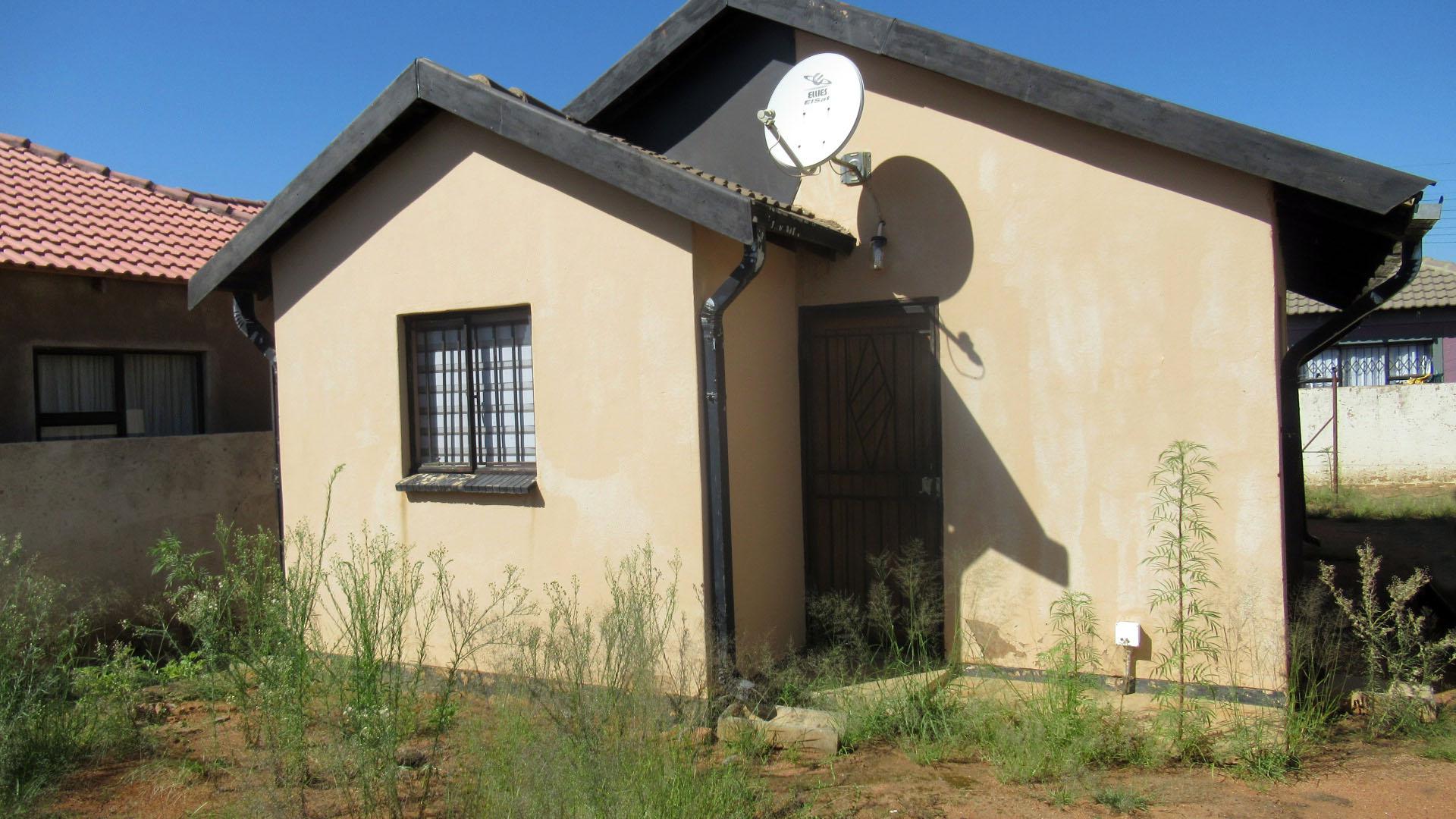 Front View of property in Soshanguve