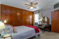 Main Bedroom - 22 square meters of property in Paarl
