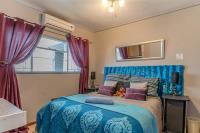 Bed Room 1 - 13 square meters of property in Paarl