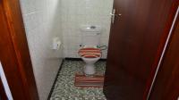 Bathroom 1 - 9 square meters of property in Park Rynie
