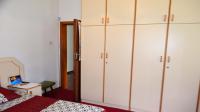 Bed Room 1 - 15 square meters of property in Park Rynie