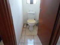 Bathroom 1 - 4 square meters of property in Roodekop