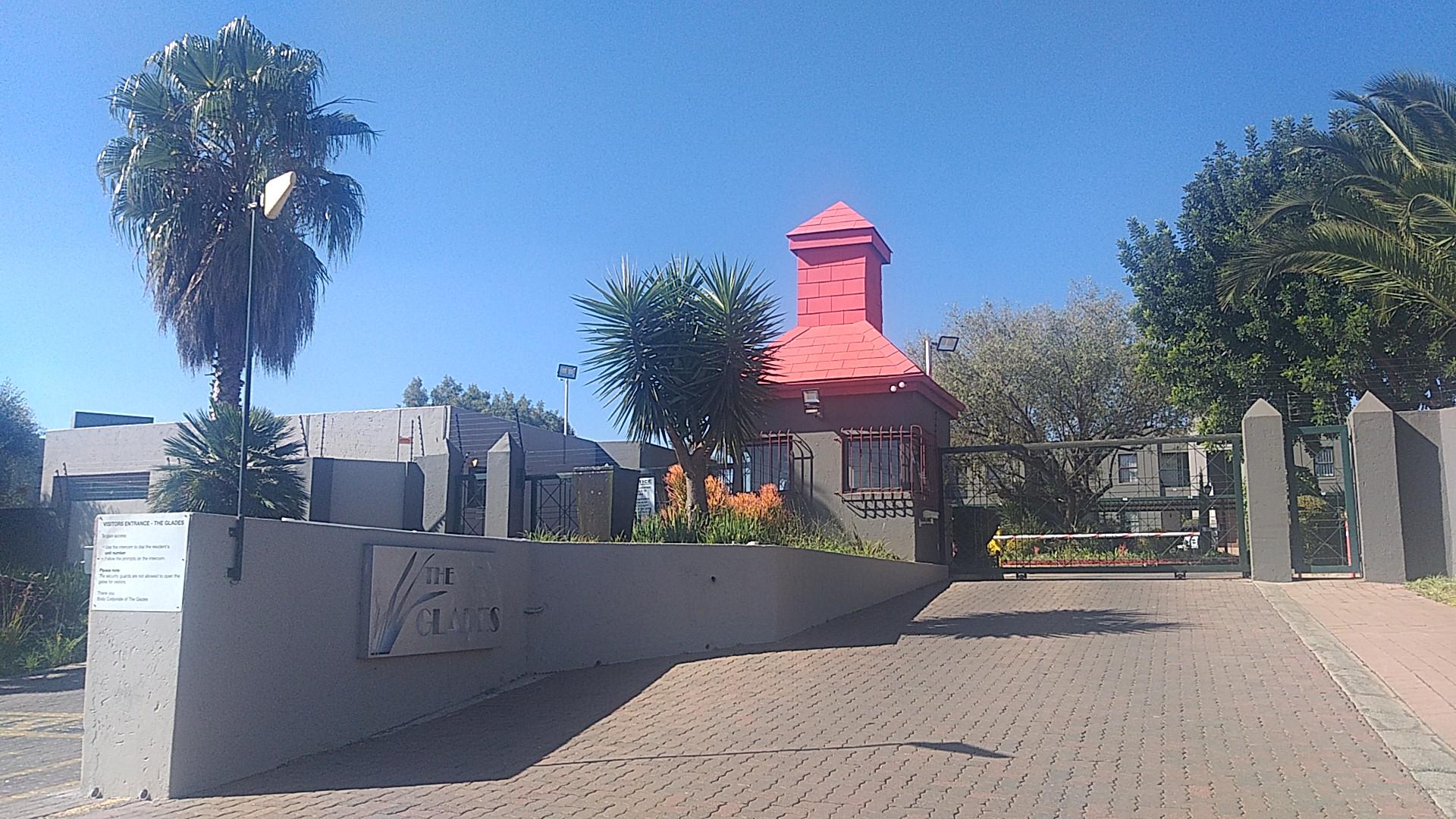 Front View of property in Marais Steyn Park