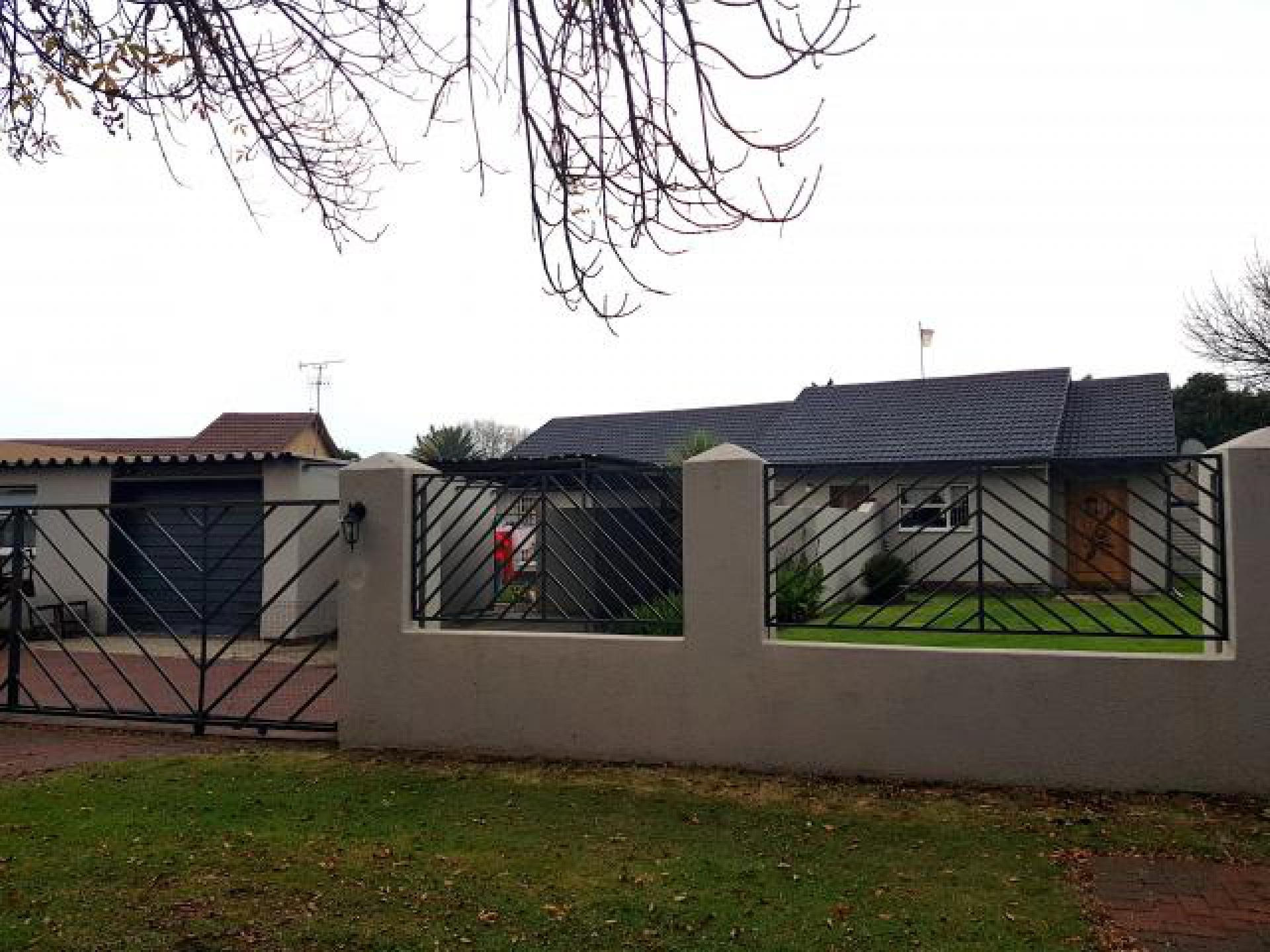 Front View of property in Secunda