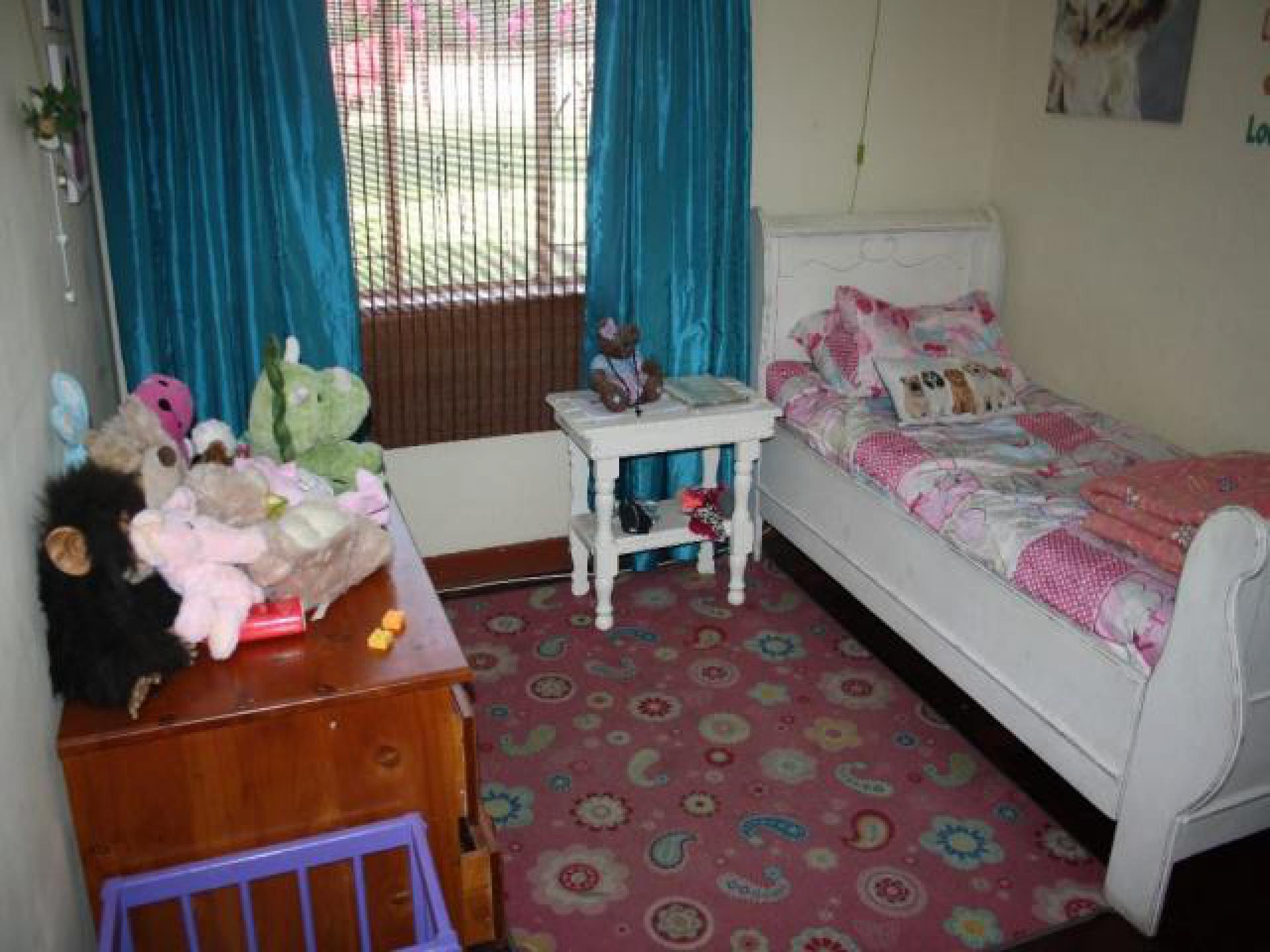 Bed Room 1 of property in Dundee