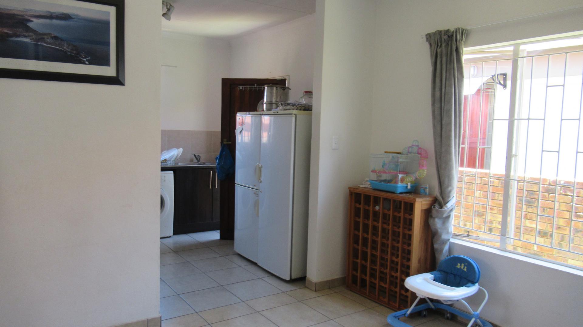 Dining Room - 11 square meters of property in Zandspruit