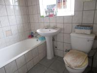 Bathroom 1 - 5 square meters of property in Burgershoop 