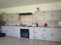 Kitchen - 27 square meters of property in Helikon Park