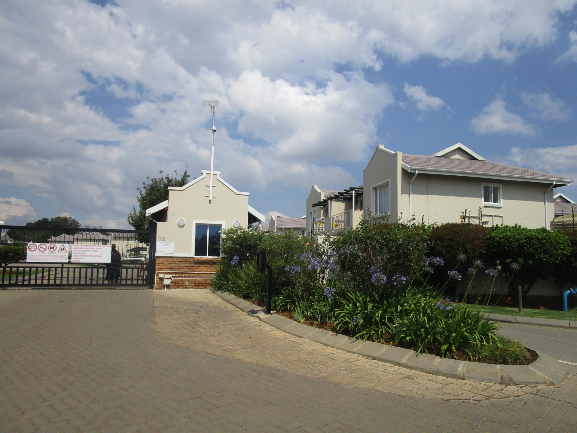 Front View of property in Brentwood Park