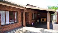 Patio - 27 square meters of property in Richards Bay