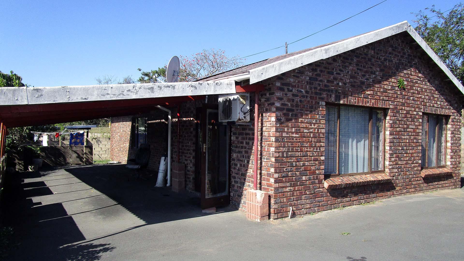 Front View of property in Queensburgh