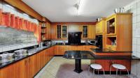 Kitchen - 18 square meters of property in Rangeview