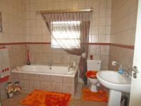 Bathroom 1 - 10 square meters of property in Rangeview