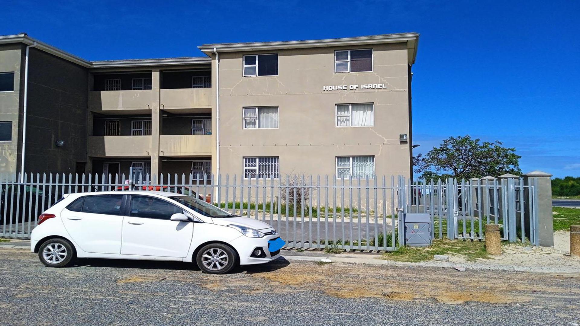 Front View of property in Eerste River