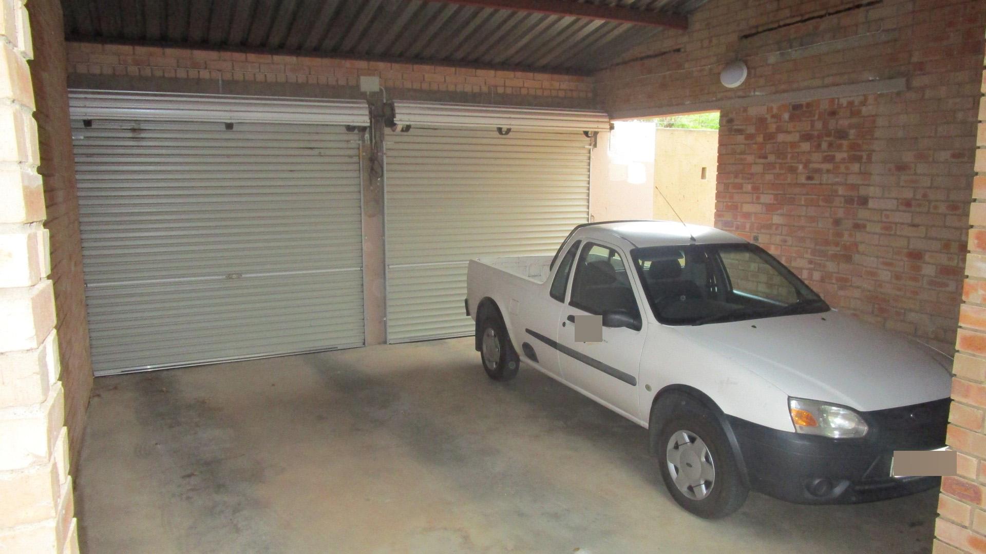 Spaces - 55 square meters of property in Craighall Park