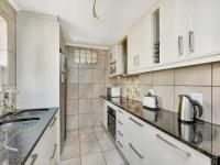 Kitchen - 10 square meters of property in Craighall Park