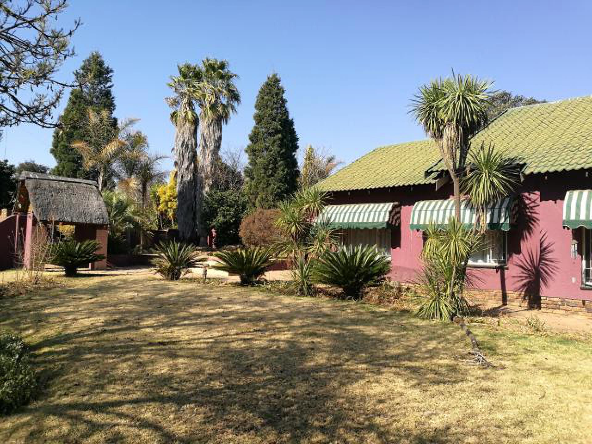 Front View of property in Middelburg - MP