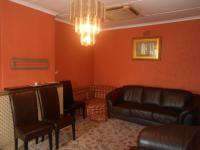 Lounges - 21 square meters of property in Robertsham