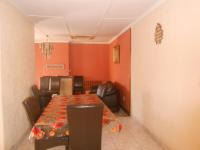 Dining Room - 18 square meters of property in Robertsham