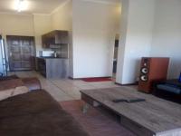 Lounges - 14 square meters of property in Birchleigh