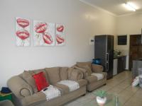 Lounges - 14 square meters of property in Birchleigh