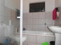 Bathroom 1 - 5 square meters of property in Birchleigh