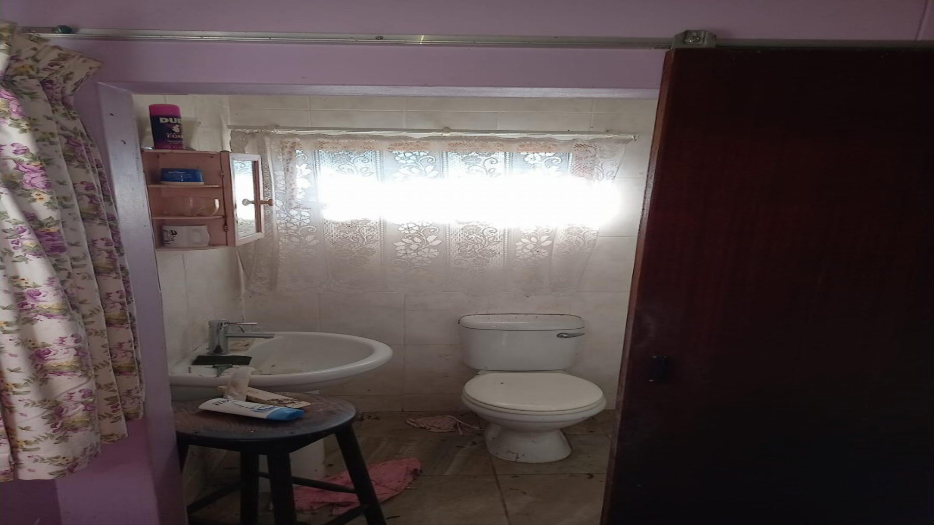 Bathroom 1 of property in Hillary 