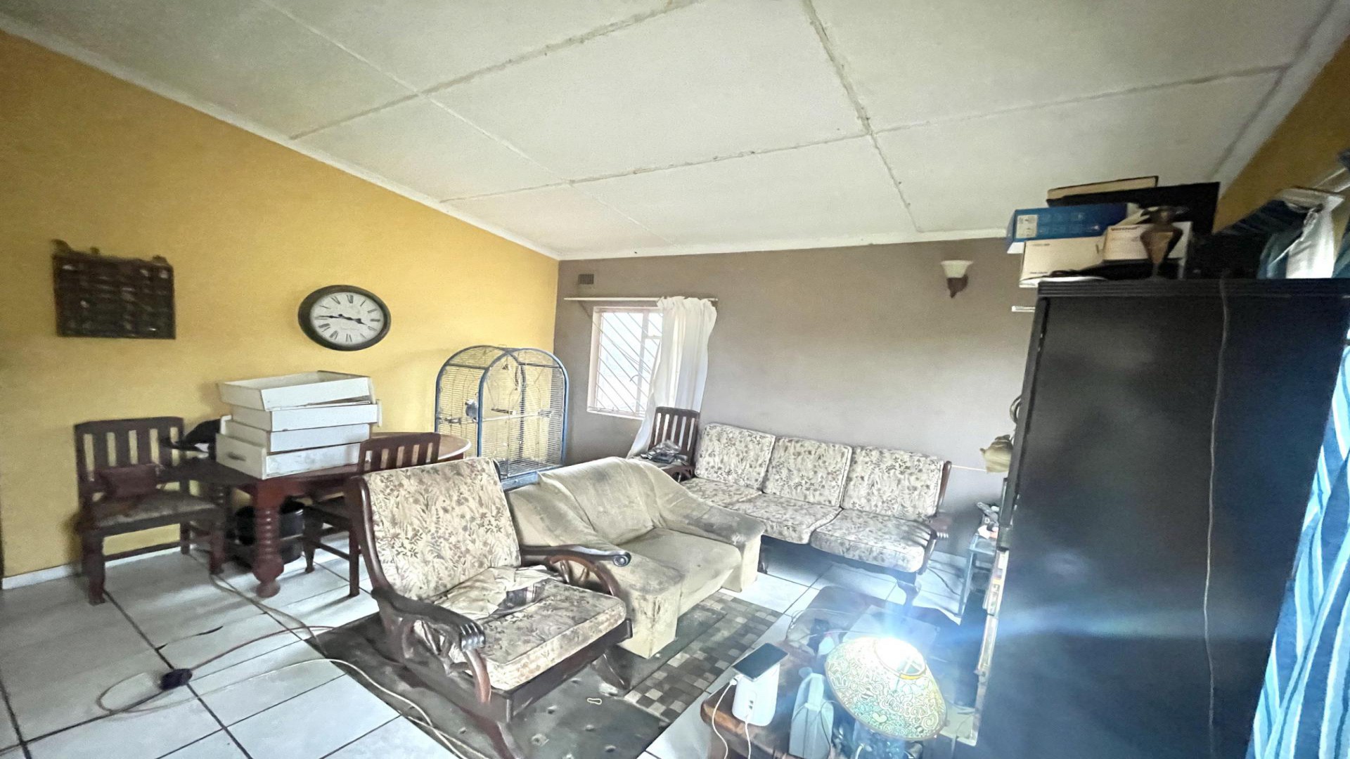 Lounges of property in Hillary 