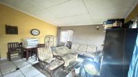 Lounges of property in Hillary 
