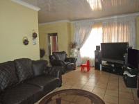 Lounges - 17 square meters of property in Meyerton