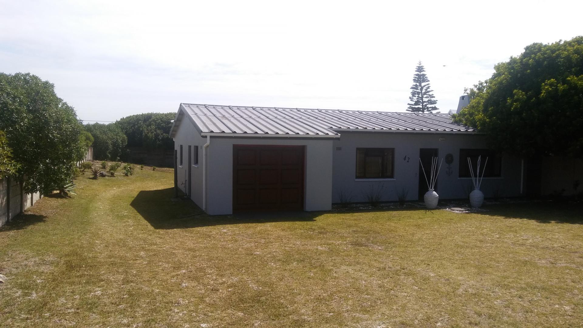 Front View of property in Struis Bay