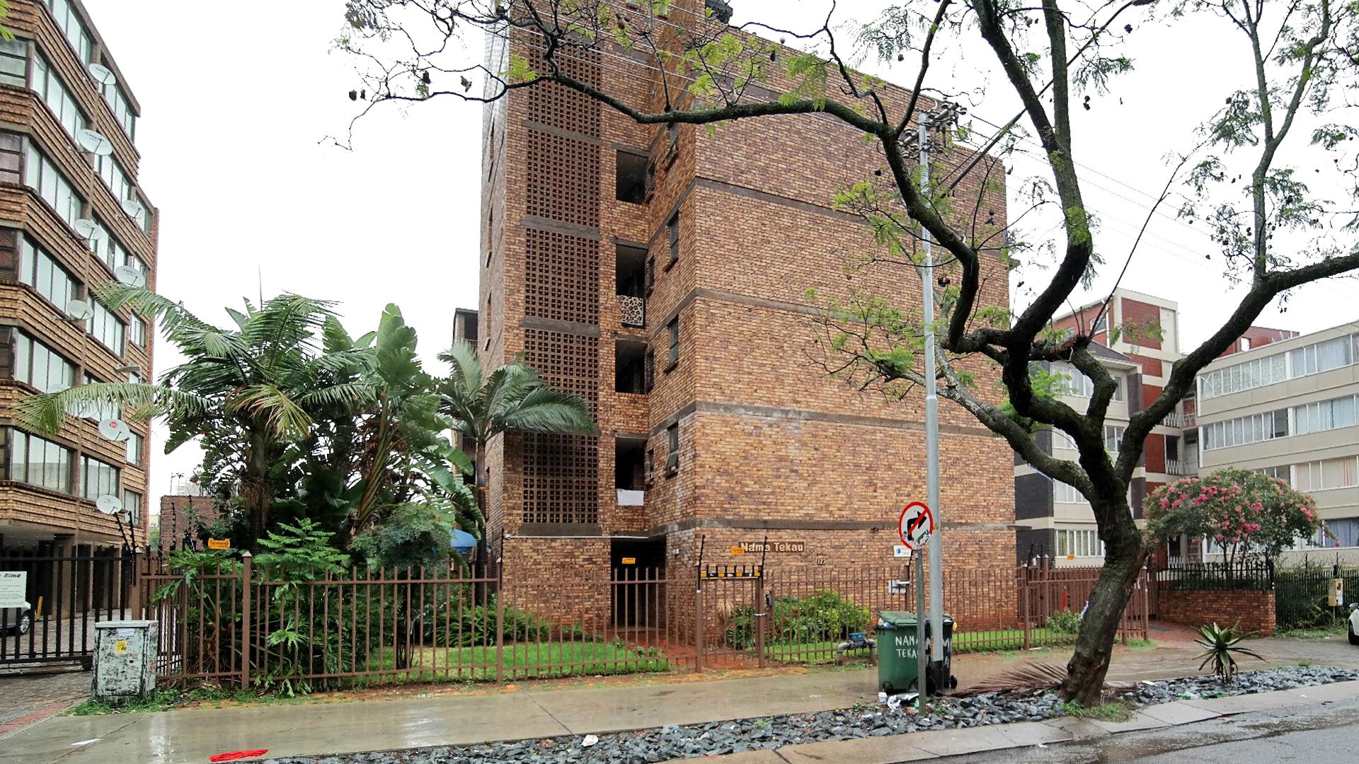 Front View of property in Sunnyside