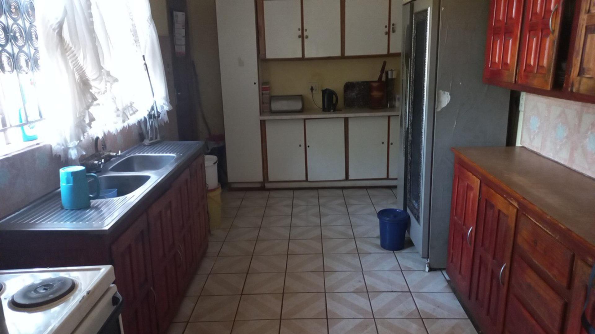 Kitchen of property in Makhado (Louis Trichard)