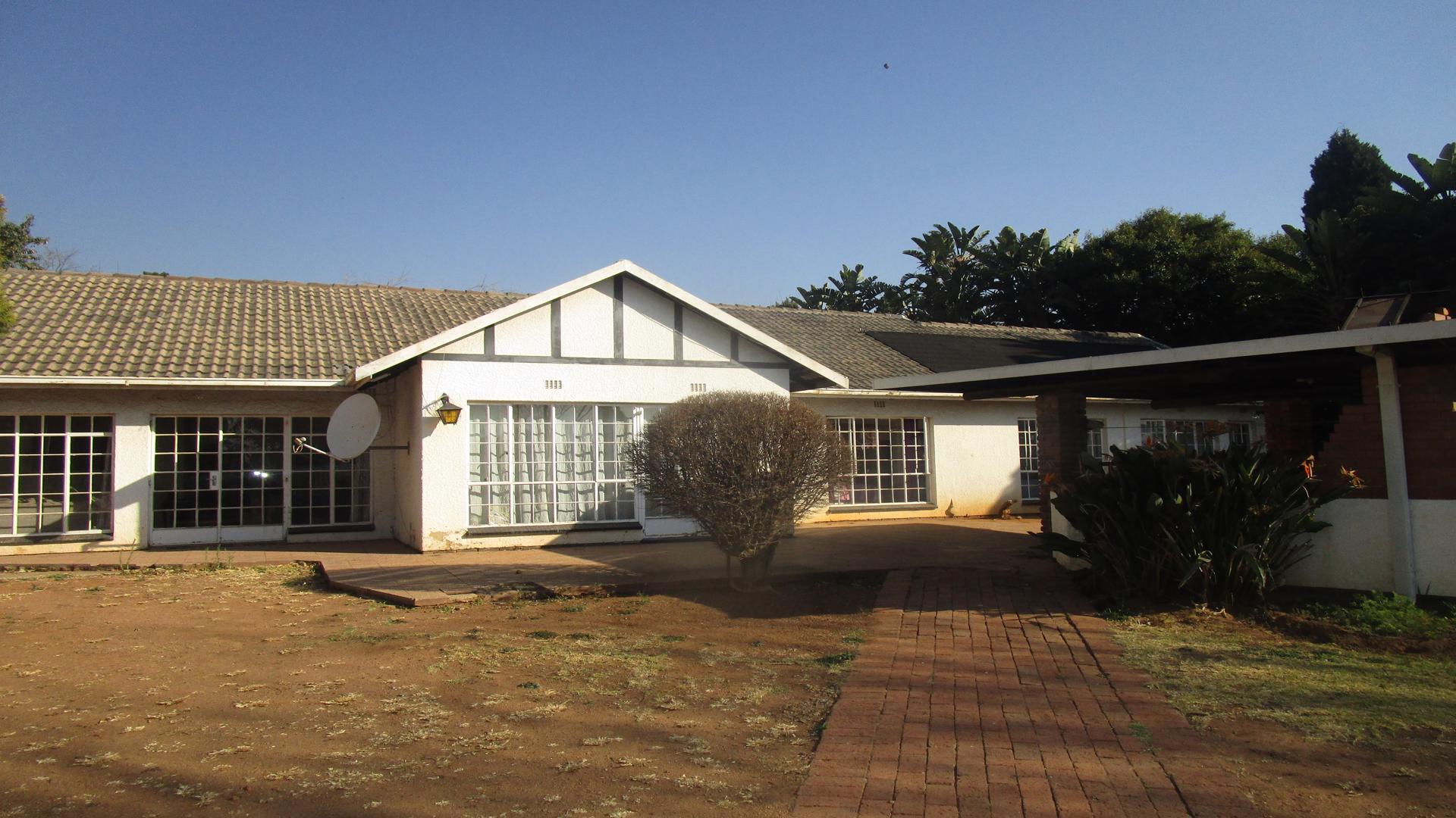 Front View of property in Randpark Ridge