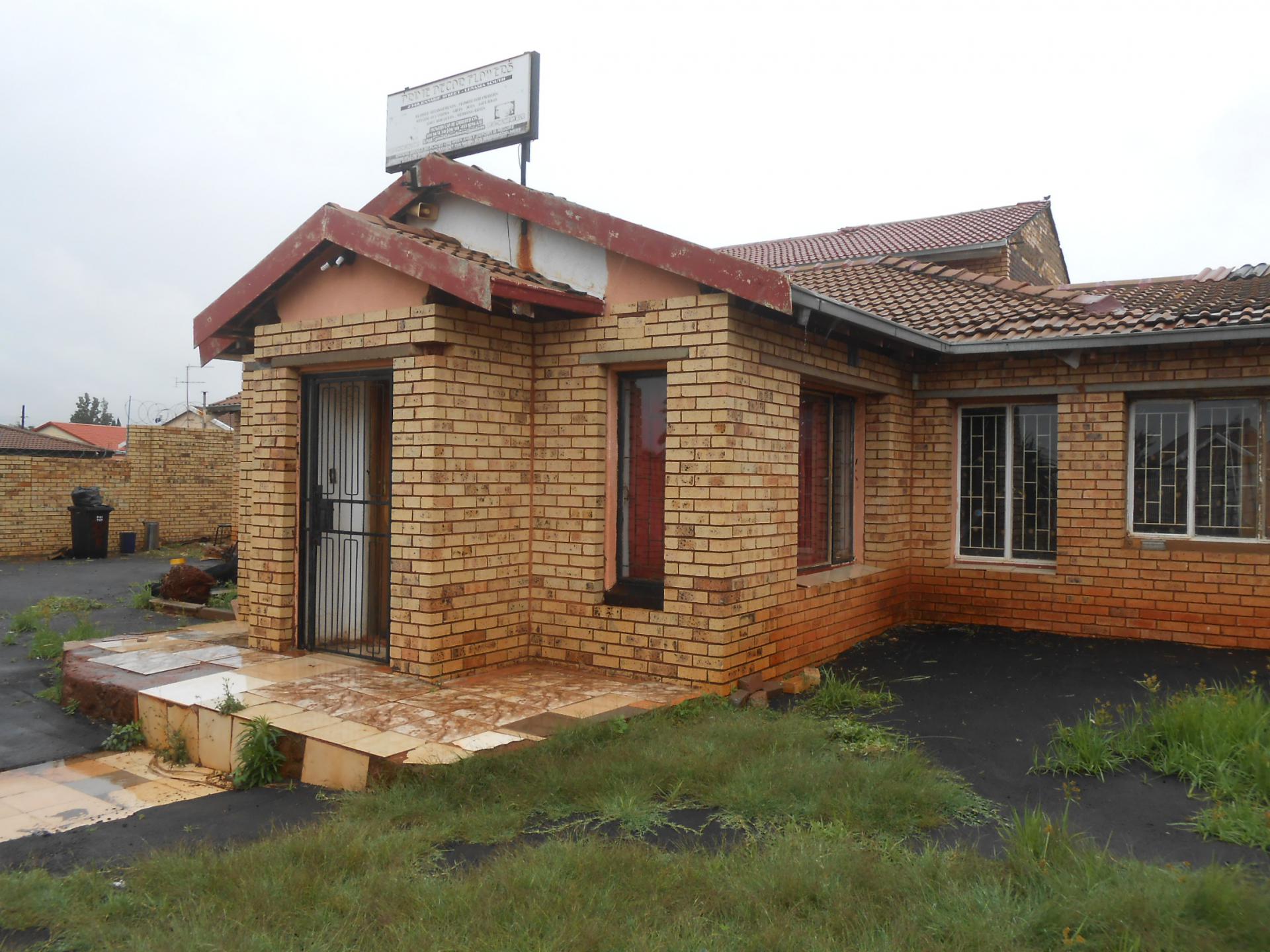 Front View of property in Lenasia South