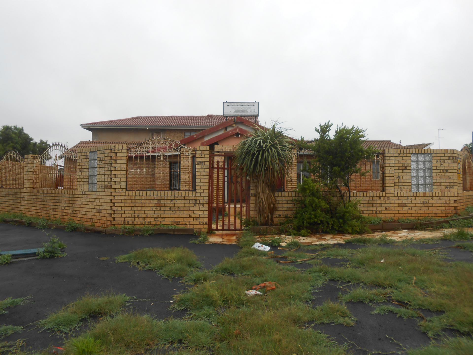 Front View of property in Lenasia South