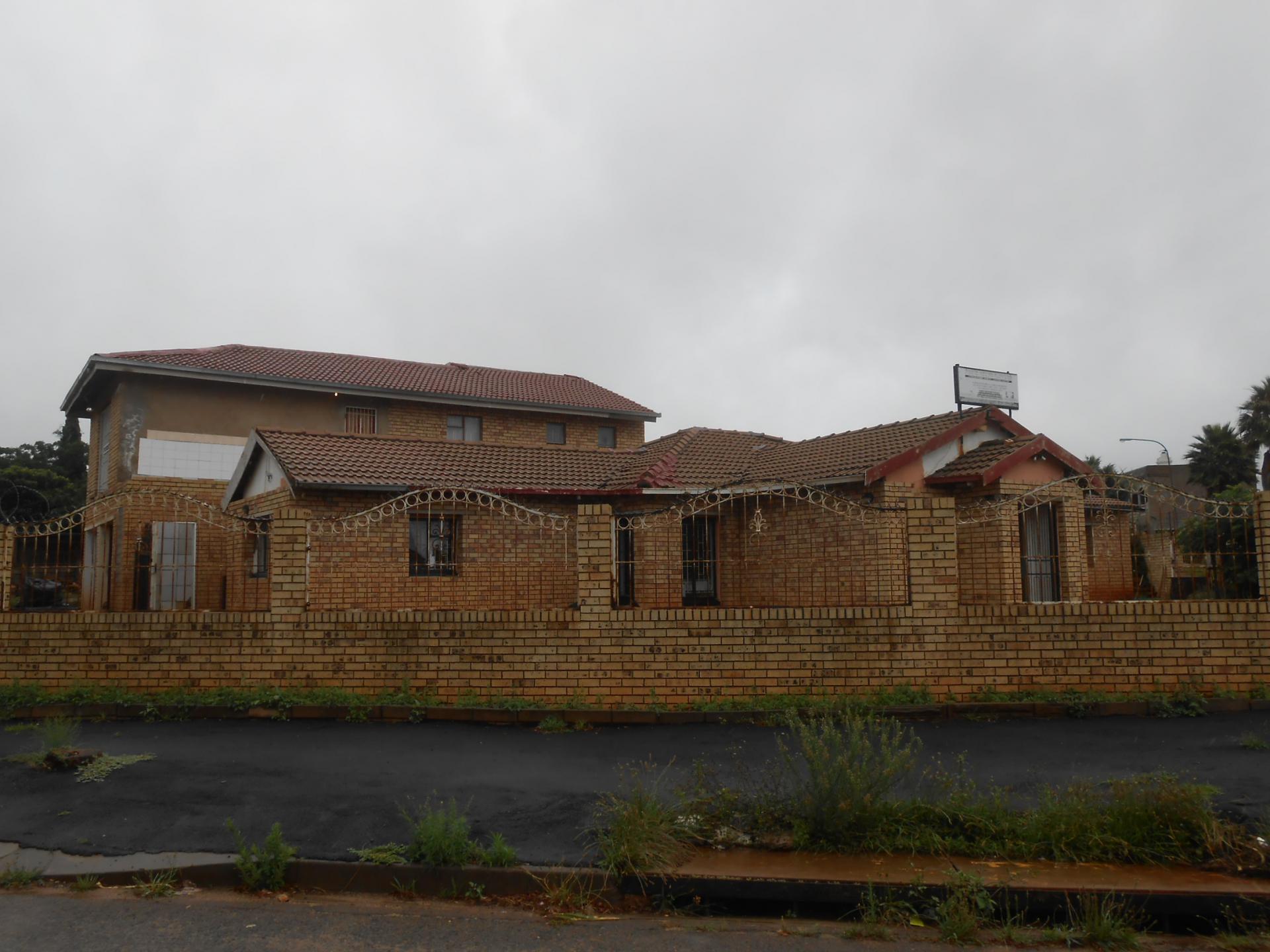 Front View of property in Lenasia South