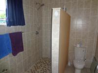 Main Bathroom - 9 square meters of property in Geluksburg