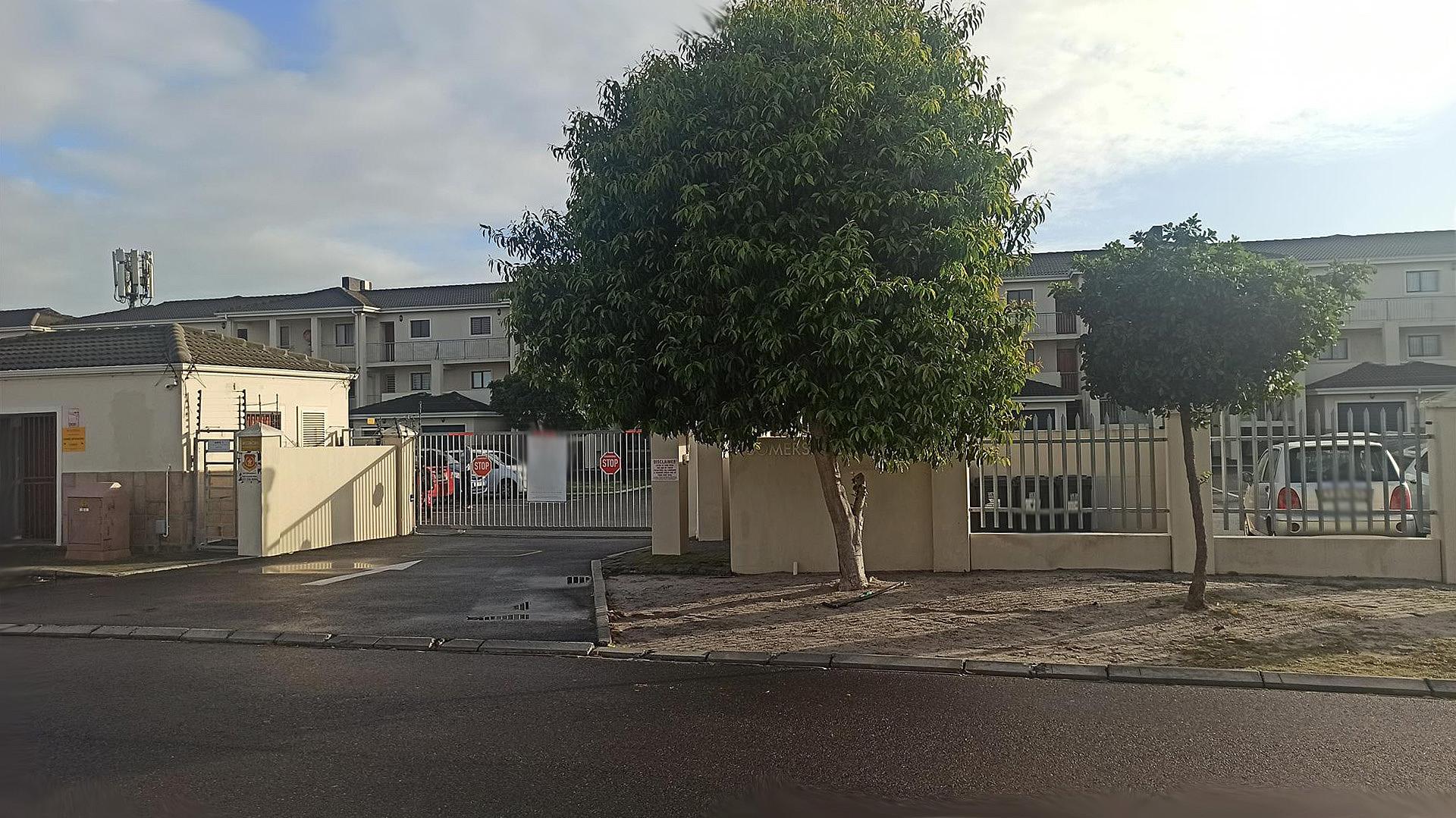 Front View of property in Parklands