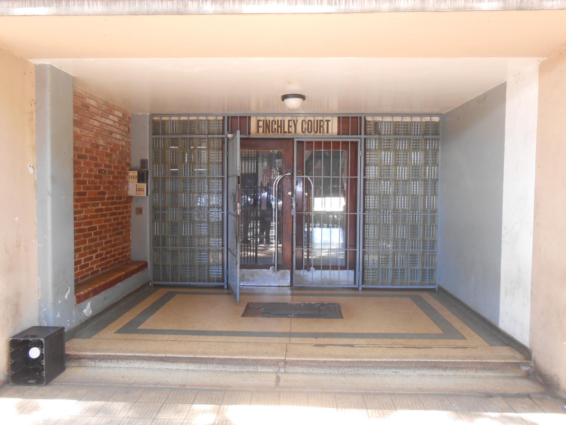 Front View of property in Yeoville