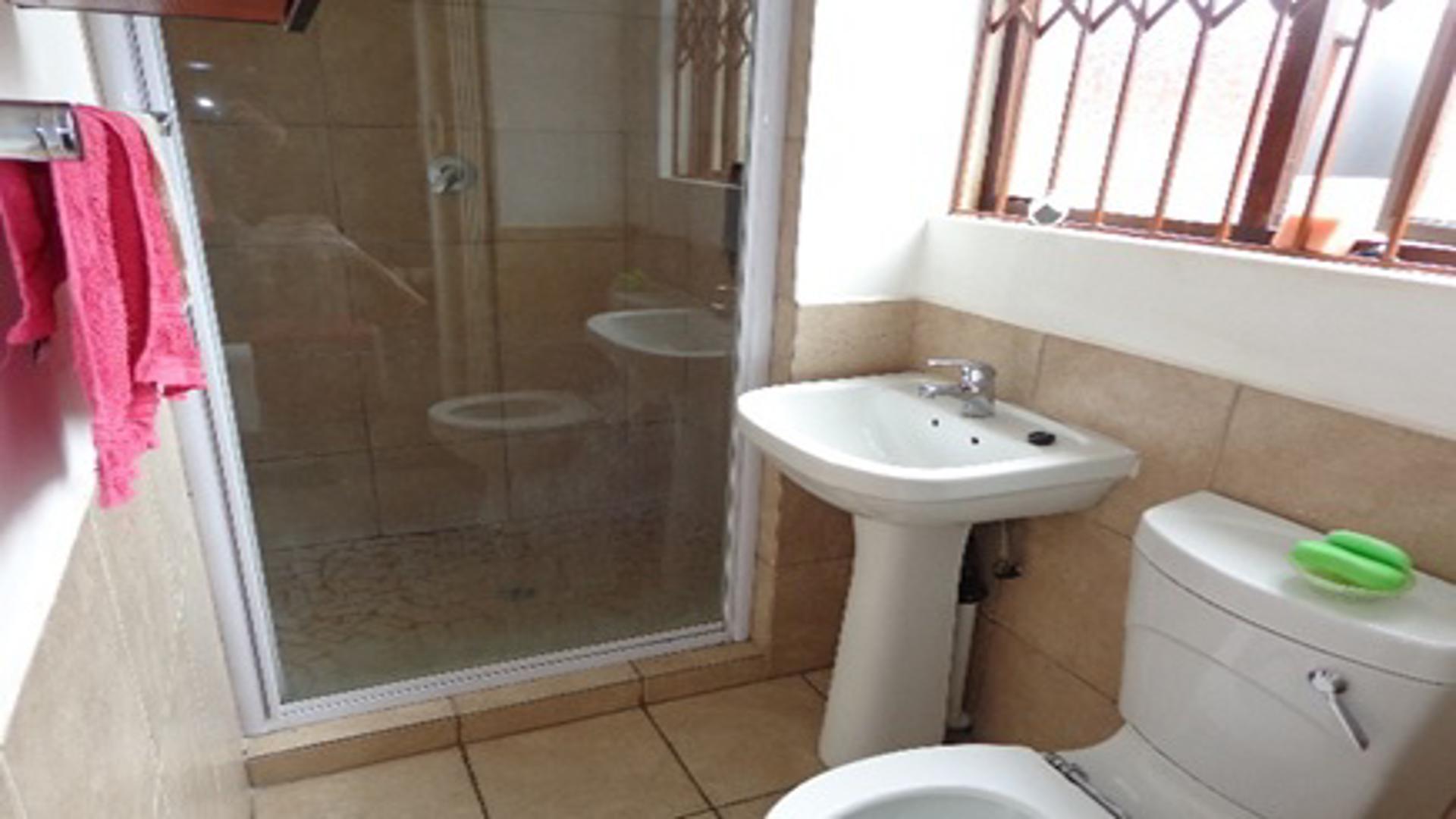 Bathroom 2 of property in Benoni
