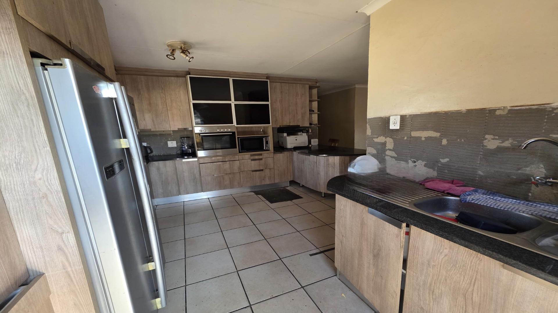 Kitchen of property in Mooinooi