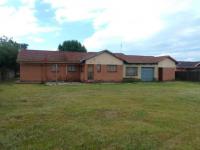 Backyard of property in Bedworth Park