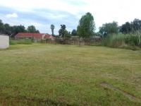 Backyard of property in Bedworth Park