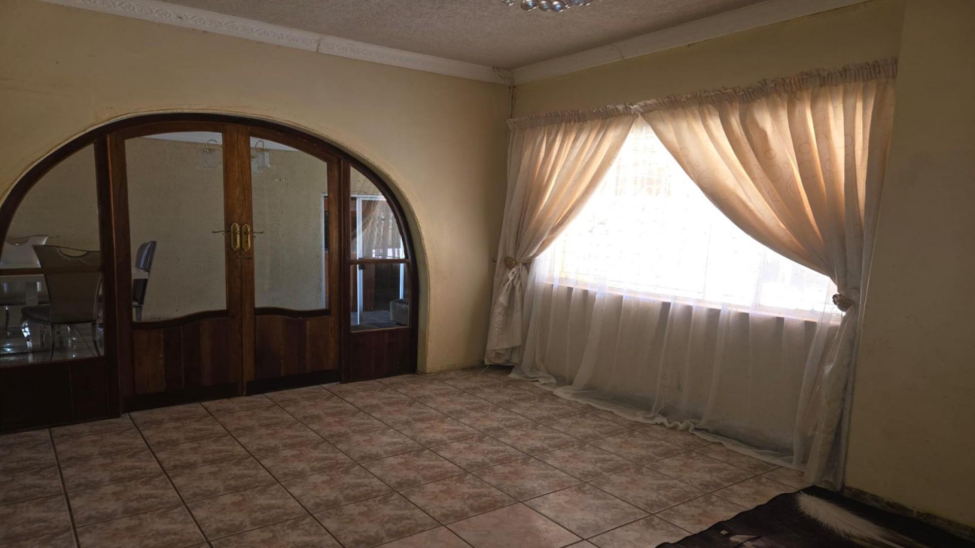 Lounges of property in Kroonstad